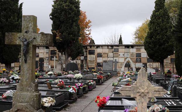 El cementerio de Burgos vuelve a cifras prepandemia tras los 1.325 enterramientos de 2020