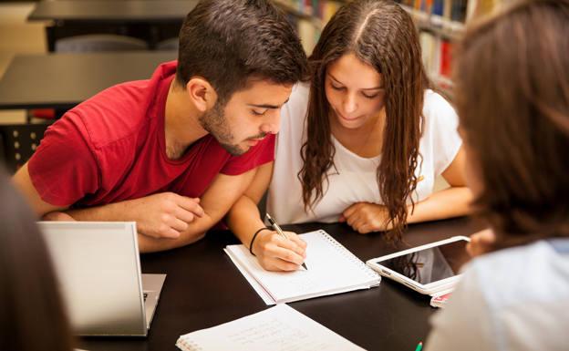 Una estudiante de Burgos logra una de las primeras becas de la Fundación la Caixa