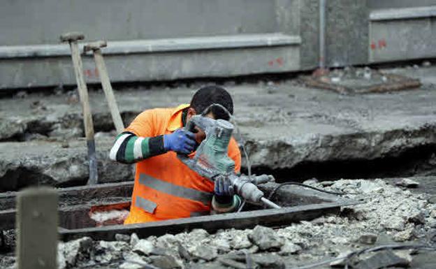 La OCDE constata un fuerte recorte de las rentas familiares en primavera