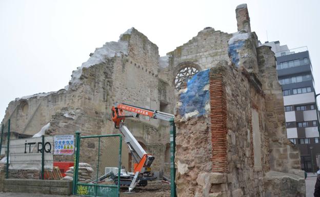 Intervienen para consolidar las ruinas del convento de San Francisco