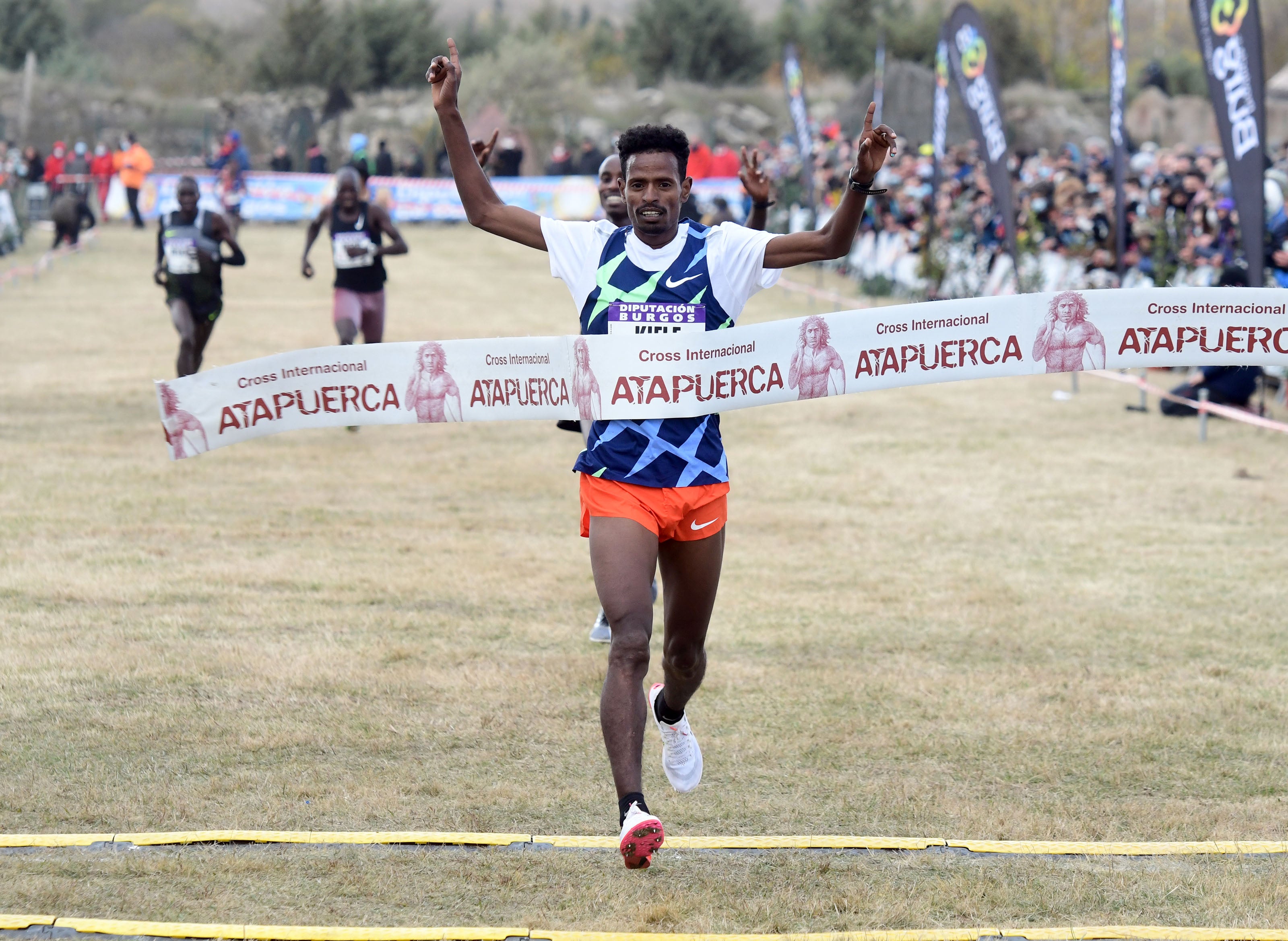 Aaron Kifle y Rahel Ghebreneyohannes conquistan el XVII Cross Internacional de Atapuerca