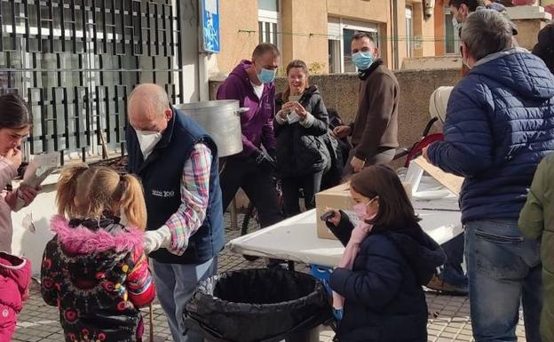 42 kilos de castañas solidarias desde Burgos hacia La Palma