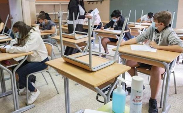 Tres aulas de Burgos entran en cuarentena por casos covid en la última semana