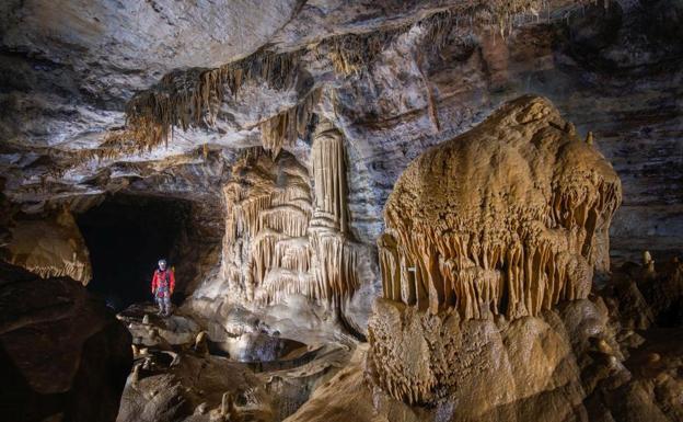 El Ayuntamiento concede distinciones especiales a seis colectivos y ciudadanos
