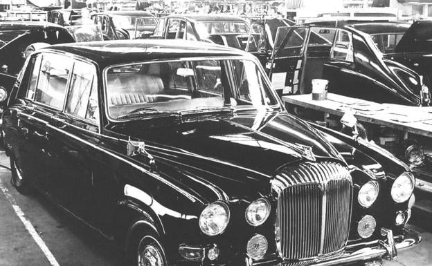 Daimler DS420, la limusina que destronó a Rolls