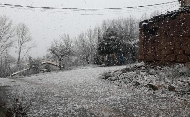 La nieve deja las primeras incidencias en las carreteras de Burgos