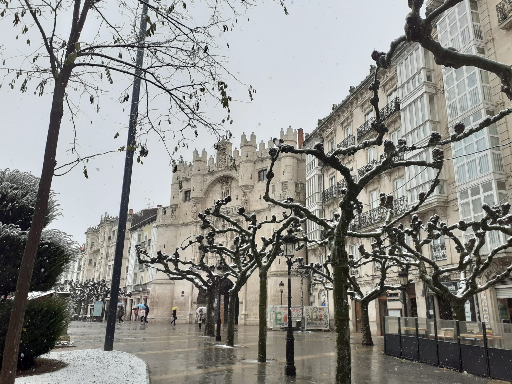 Cielos nubosos, nieve y lluvia para un fin de semana muy frío en Burgos