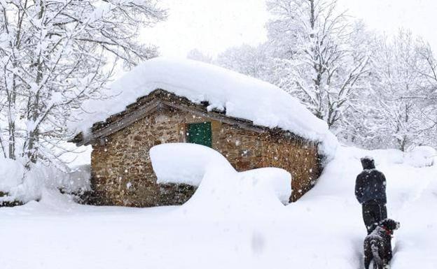 Activan la fase de alerta en el norte de Burgos por acumulación de nieve este domingo