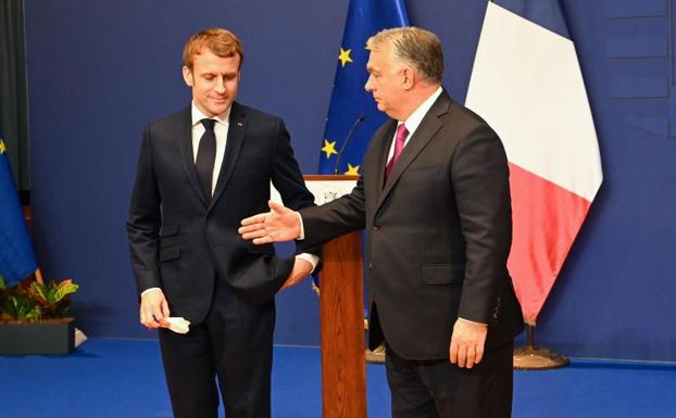 Macron y Orban se manifiestan «socios leales» en la UE pese a sus diferencias políticas