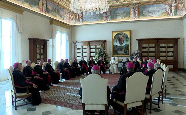 El papa Francisco recibe en audiencia al arzobispo de Burgos