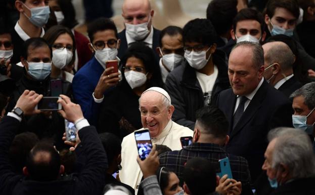 El Papa garantiza que no habrá ERE en el Vaticano