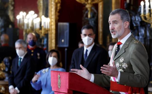 El Rey aprovecha la Pascua Militar para honrar la «dignidad» de las víctimas de ETA