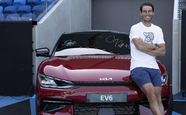 Así es el coche eléctrico que conduce Rafa Nadal