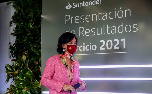 Banco Santander gana 8.124 millones e insiste en pagar un 40% en dividendo