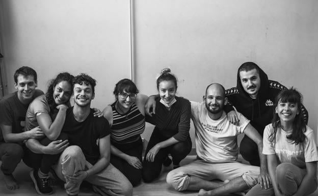 La compañía burgalesa Teatro D'Sastre estrena 'Los adioses'