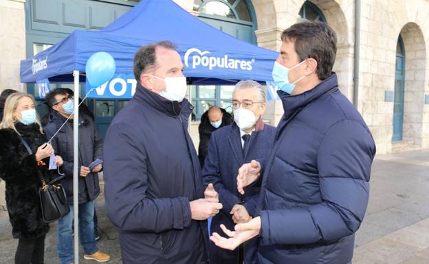 Iturgaiz pide en Burgos votar al PP para «sacar de Moncloa» a la «escoria que rodea al Gobierno Sánchez»