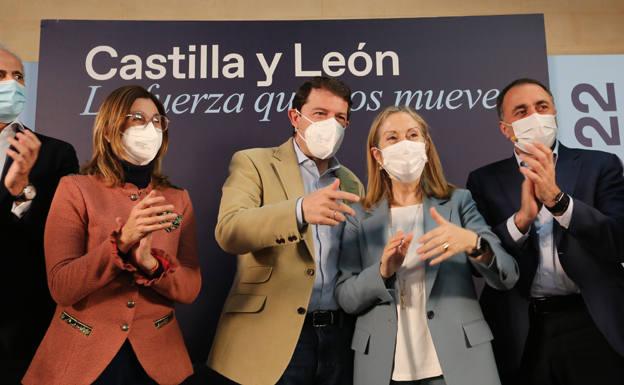 Mañueco aplazará la jubilación de los sanitarios y promete «diálogo» para un Pacto por la Sanidad