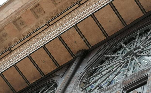 Toque de atención a la Junta y al Cabildo para que proteja la Catedral de Burgos