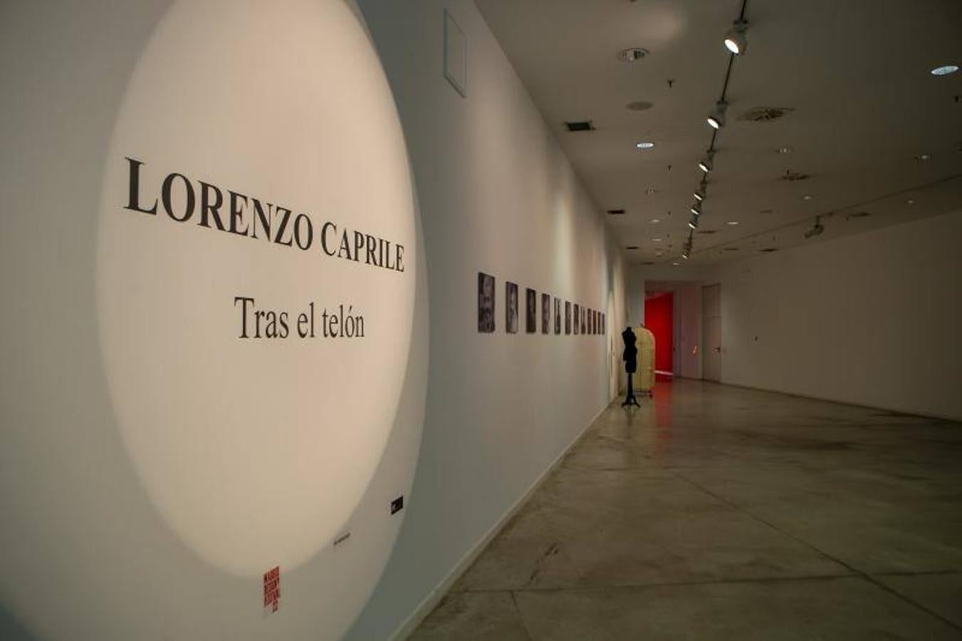 Lorenzo Caprile tras el telón