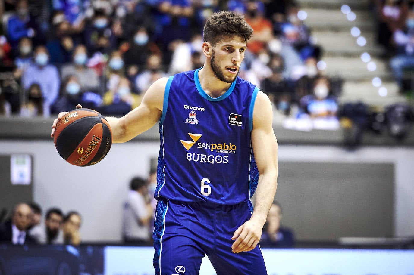 Ali Nikolic seguirá siendo baja a la espera de su evolución