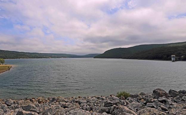 El agua en los embalses del Duero baja un 20 por ciento respecto a 2021