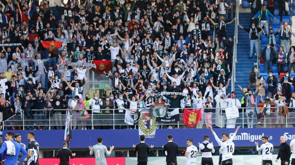 Un viaje rocambolesco para la afición del Burgos CF