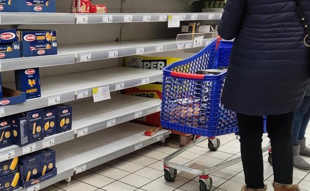 Los supermercados de Burgos empiezan a sufrir escasez de algunos productos
