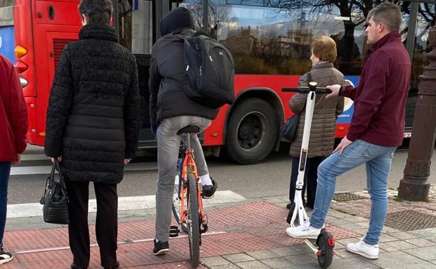 La nueva normativa de la DGT amenaza con frenar la venta de patinetes eléctricos en Burgos