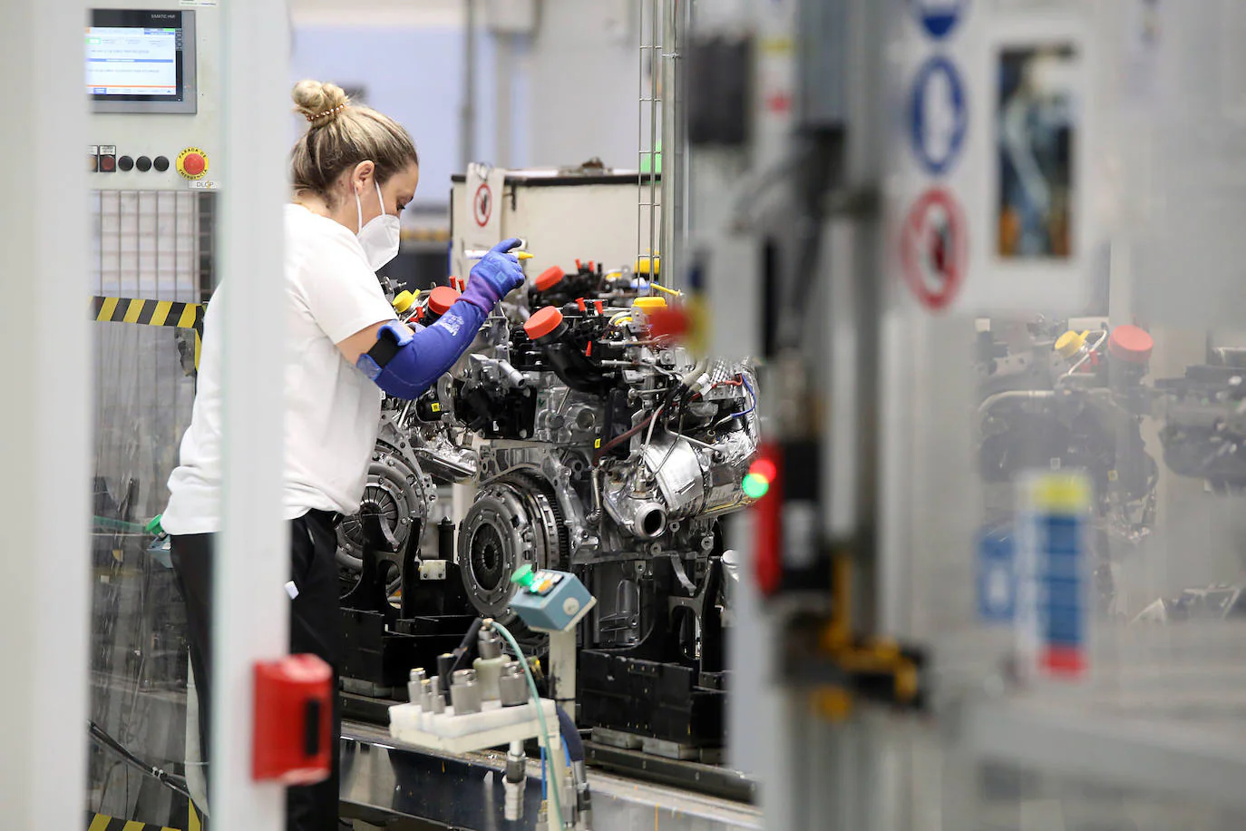Los sindicatos afean a Renault que prolongue jornadas y exija horas extras en plena bajada de la producción