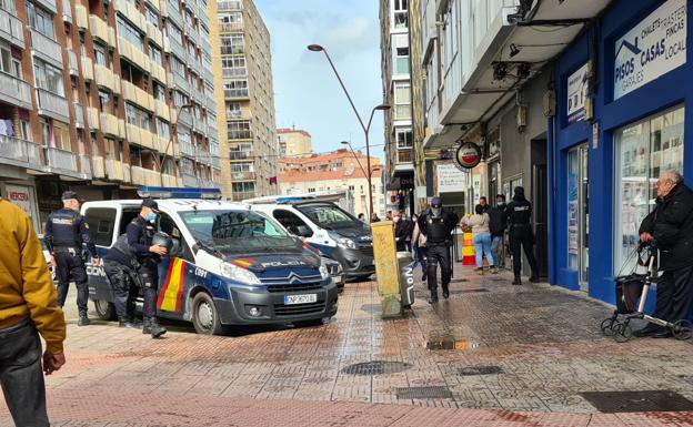 Incautan una hacha y droga tras la detención en Burgos de un hombre en busca y captura