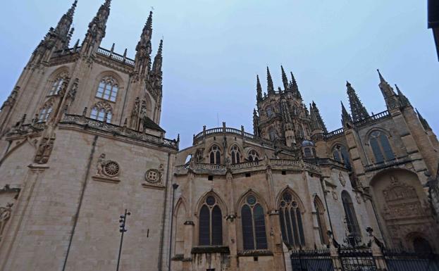 El Cabildo asegura que «cuidan bien» a los trabajadores de la Catedral de Burgos y defiende a la gerente