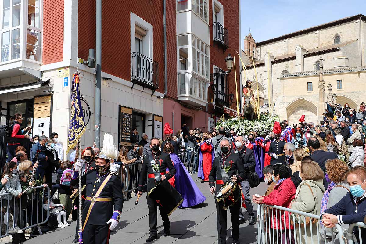 La Borriquilla vuelve a recorrer las calles de Burgos