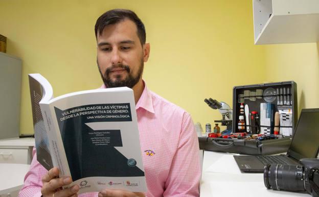 45 victimólogos publican un libro que analiza la vulnerabilidad de las víctimas de violencia de género