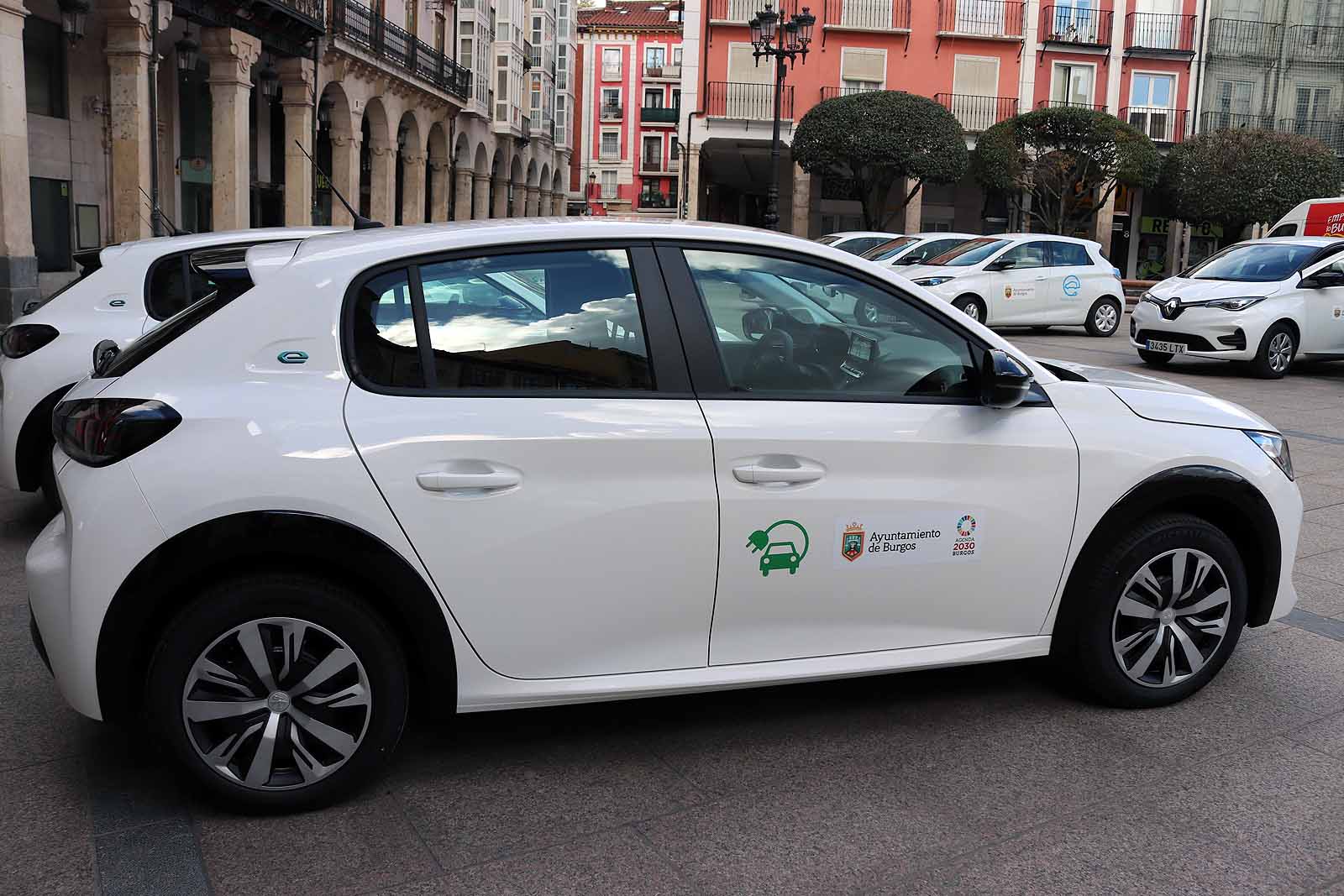 El Ayuntamiento de Burgos estrena coches eléctricos