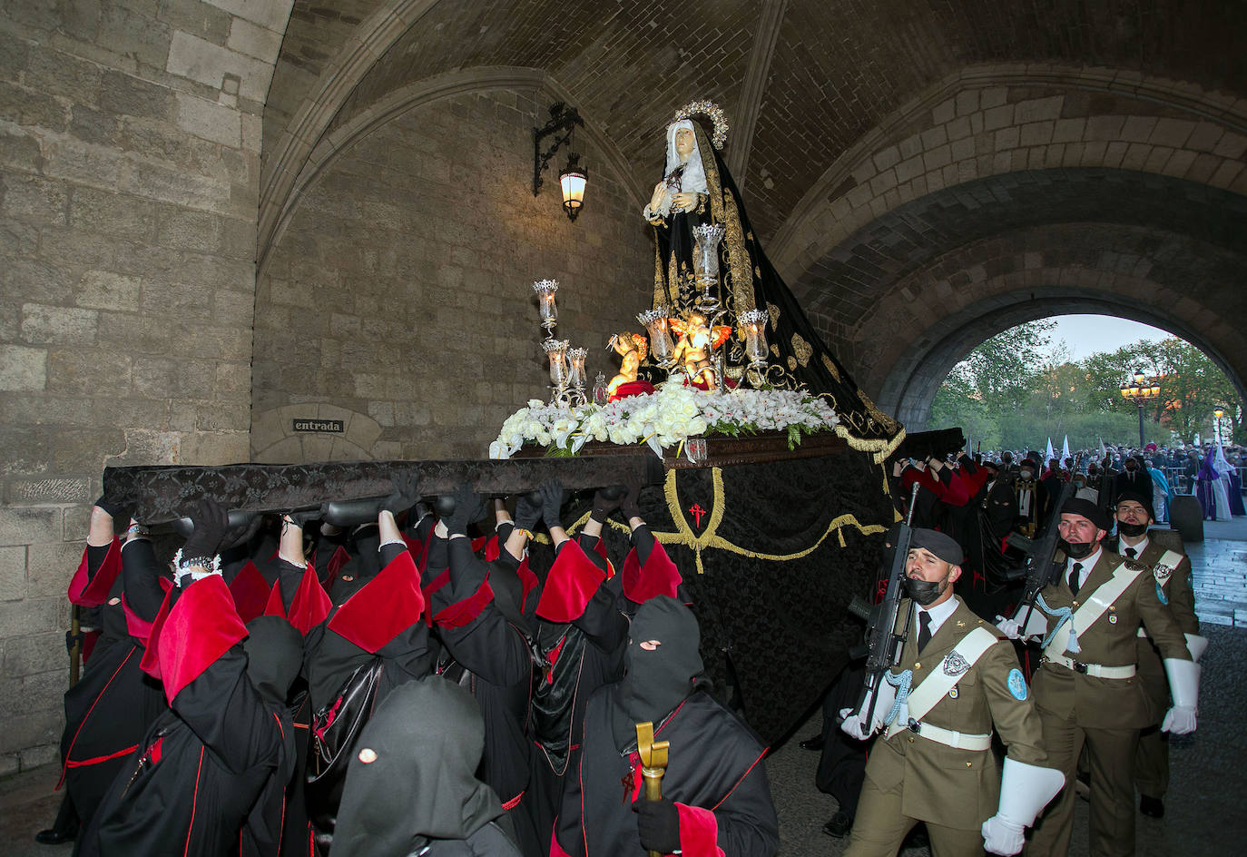 La Soledad recorre el centro de Burgos