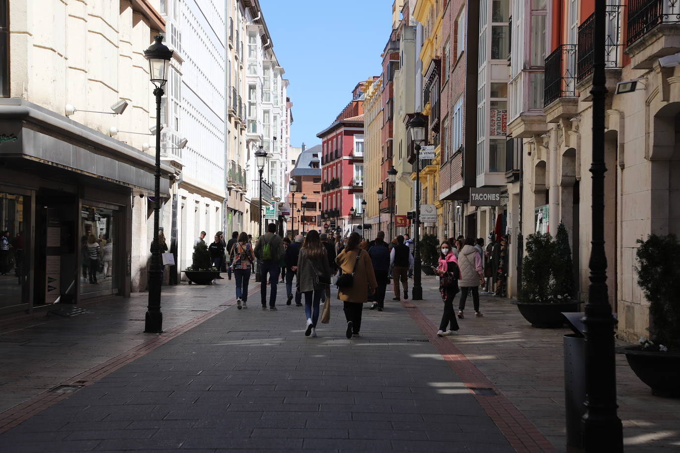 El buen tiempo anima el turismo de Semana Santa en Burgos