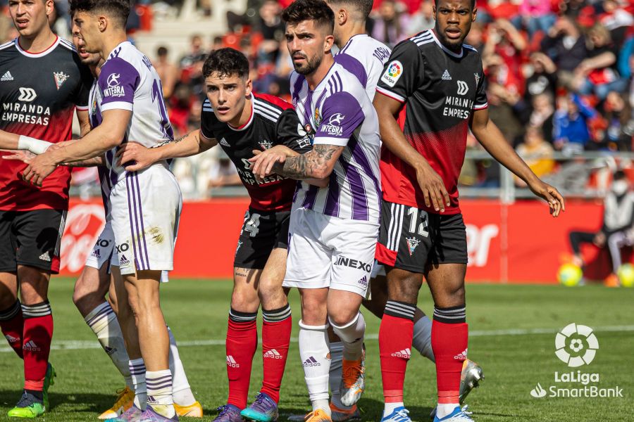 El Mirandés cae ante el Real Valladolid en Anduva