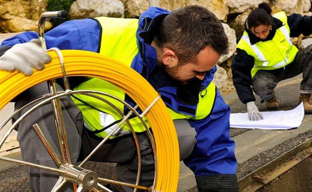 Tres pueblos burgaleses estrenan fibra óptica para aumentar sus servicios