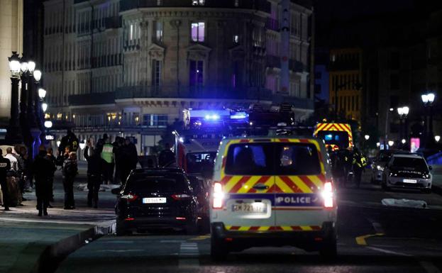 Al menos dos muertos y un herido tras las manifestaciones contra Macron