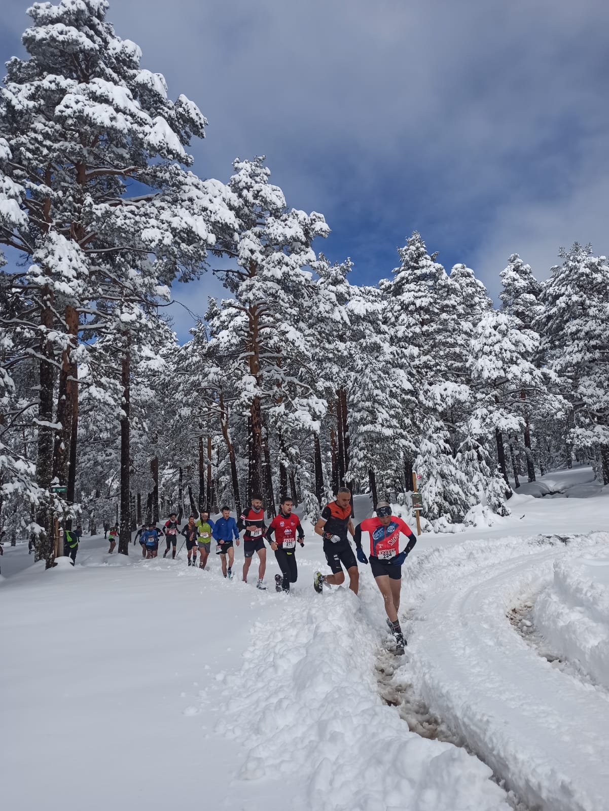 La Muñalba Trail lleva a lleva a los participantes al límite en Regumiel de la Sierra