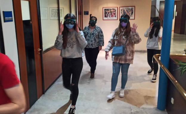 Estudiantes de Magisterio aprenden a trabajar con alumnos con discapacidad visual