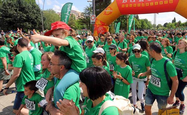 Las familias disfrutan con juegos y actividades de su día internacional en Burgos