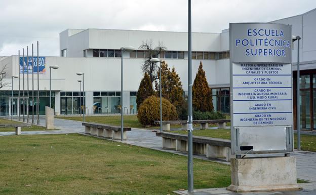 La Escuela Politécnica Superior acoge la primera 'batalla de robots'