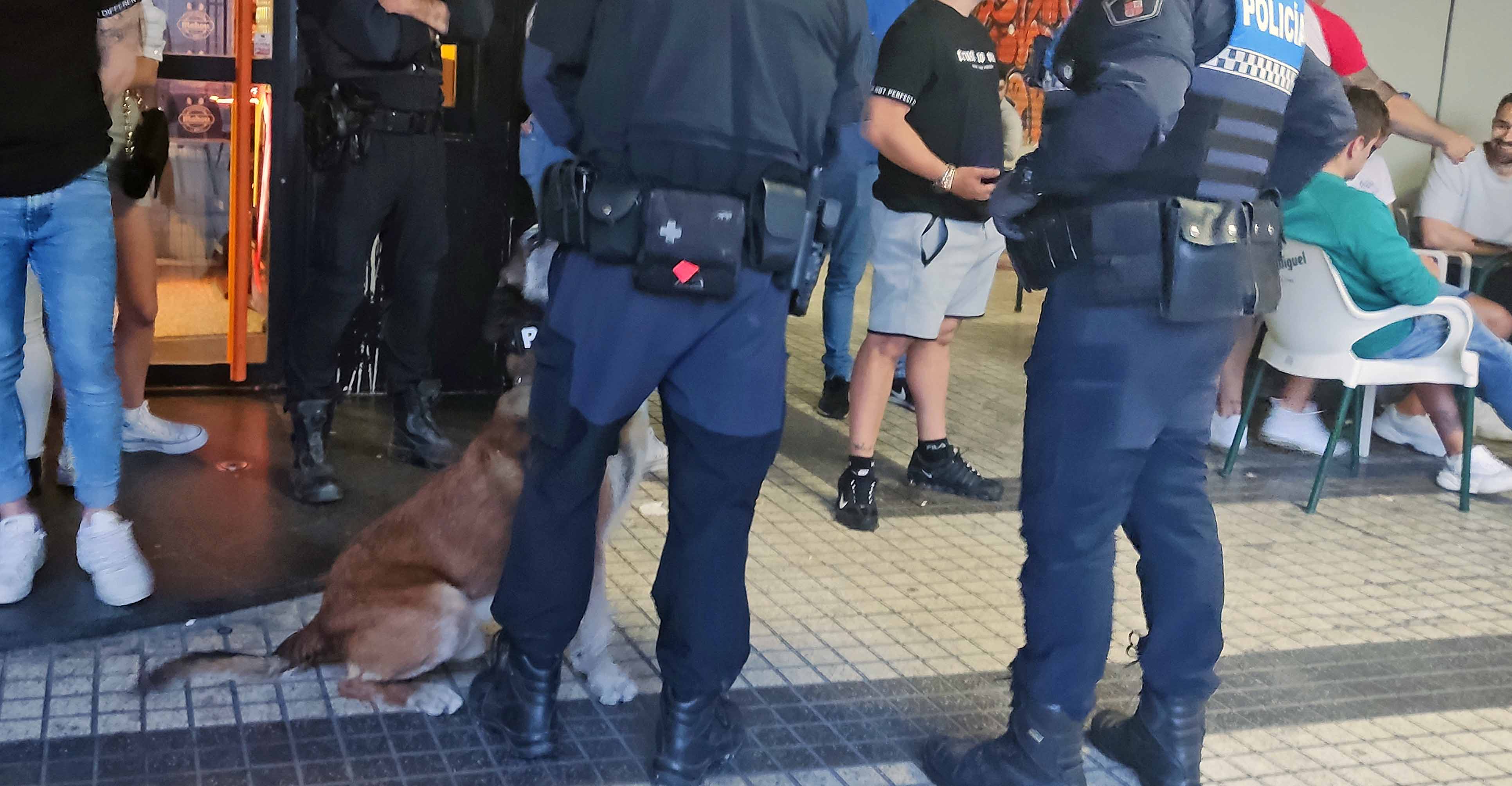 Una noche de viernes de patrulla con la Policía Local de Burgos