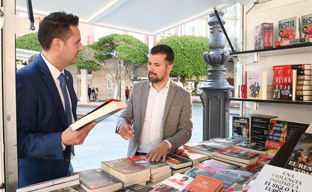 Tudanca destaca la figura de José Antolín, que ayudó a Burgos a «crecer y ser mejor»