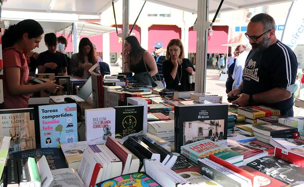 Tarde de calor en Burgos a la sombra de los libros