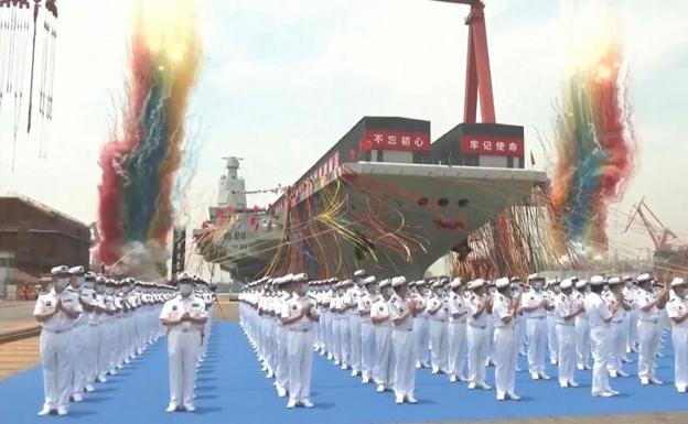 China bota su tercer portaaviones en medio de las crecientes tensiones militares en Asia
