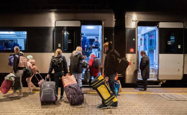 Cruz Roja Burgos atiende a más de 200 refugiados en el último año