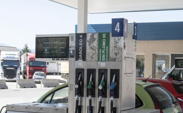 El consumo de carburantes continúa lejos de las cifras prepandemia en Burgos