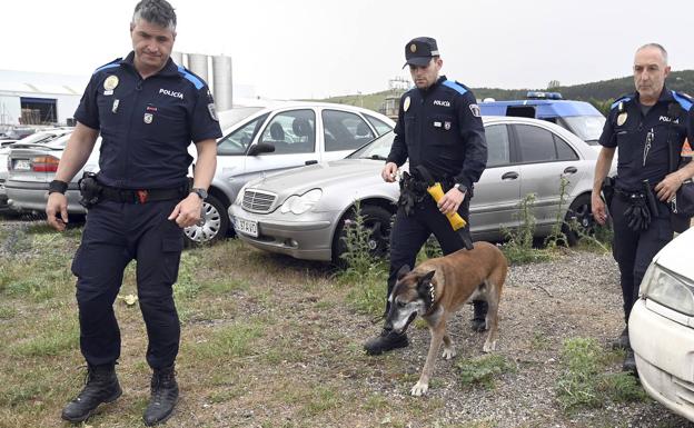 La Policía Local de Burgos forma a funcionarios para detectar droga en las prisiones